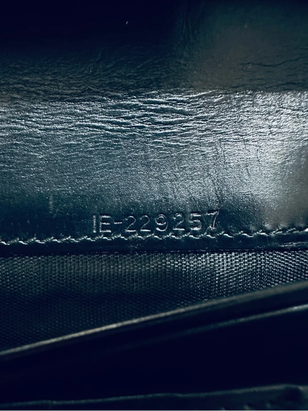MEN’S SALVATORE FERRAGAMO BLACK LEATHER CONTINENTAL WALLET SILVER HARDWARE ITALY
